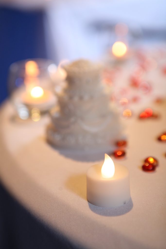 flameless battery operated tea light candles for your wedding day