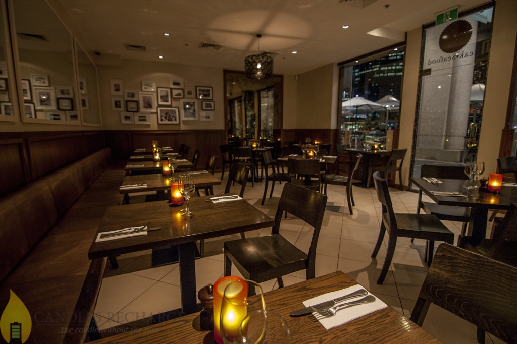 Commercial quality rechargeable tea light candles for restaurants by Candles Recharge